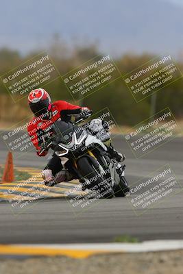 media/Jan-15-2023-SoCal Trackdays (Sun) [[c1237a034a]]/Turn 3 (1115am)/